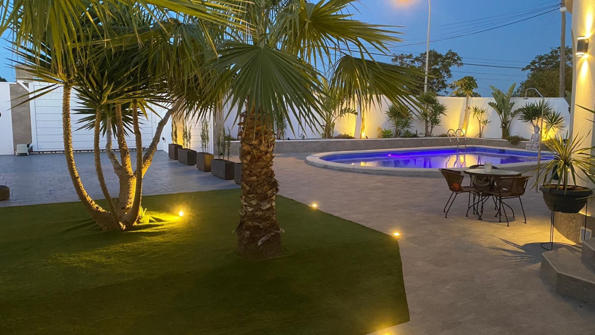 Resale - Villa - Torrevieja - Torrevieja Centro