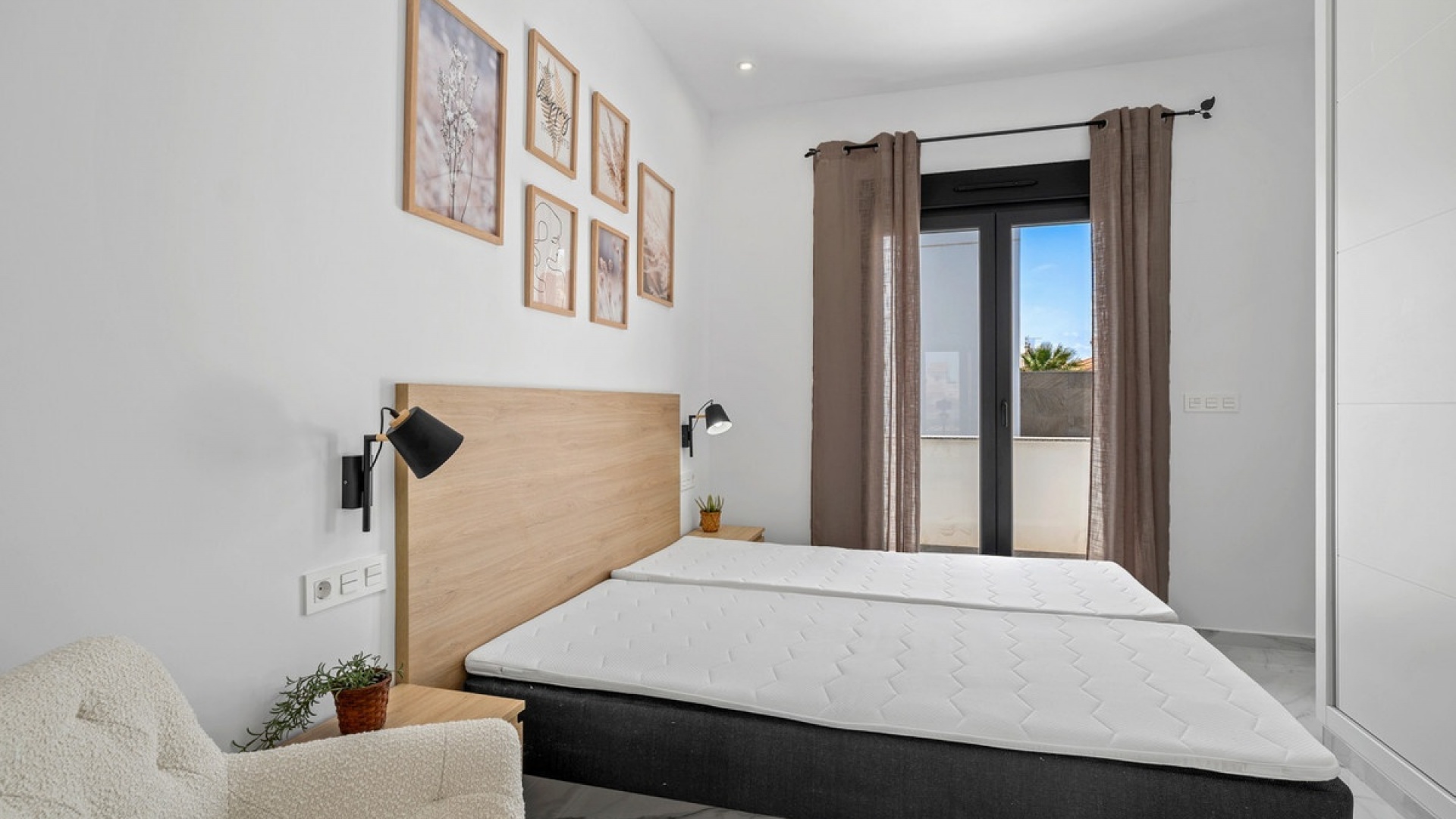 Resale - Villa - Torrevieja - Torrevieja Centro