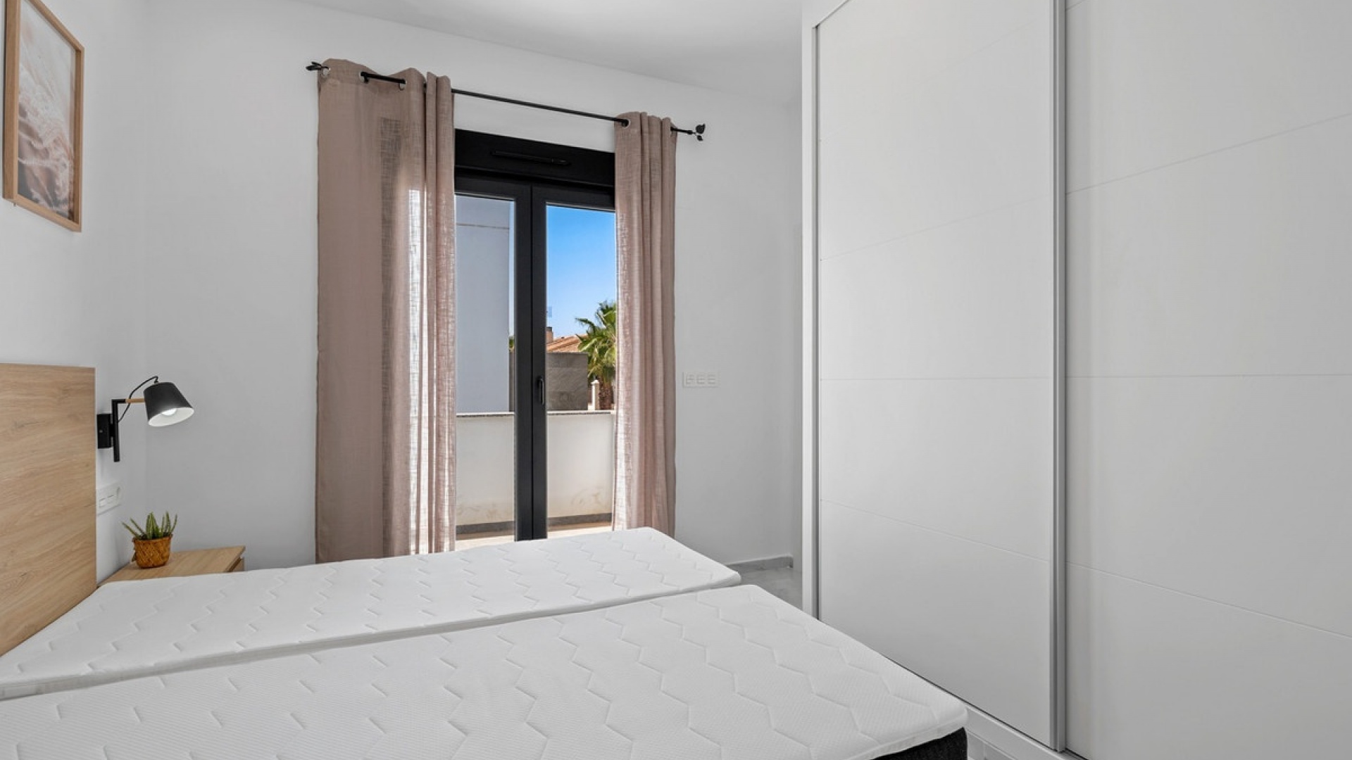 Resale - Villa - Torrevieja - Torrevieja Centro