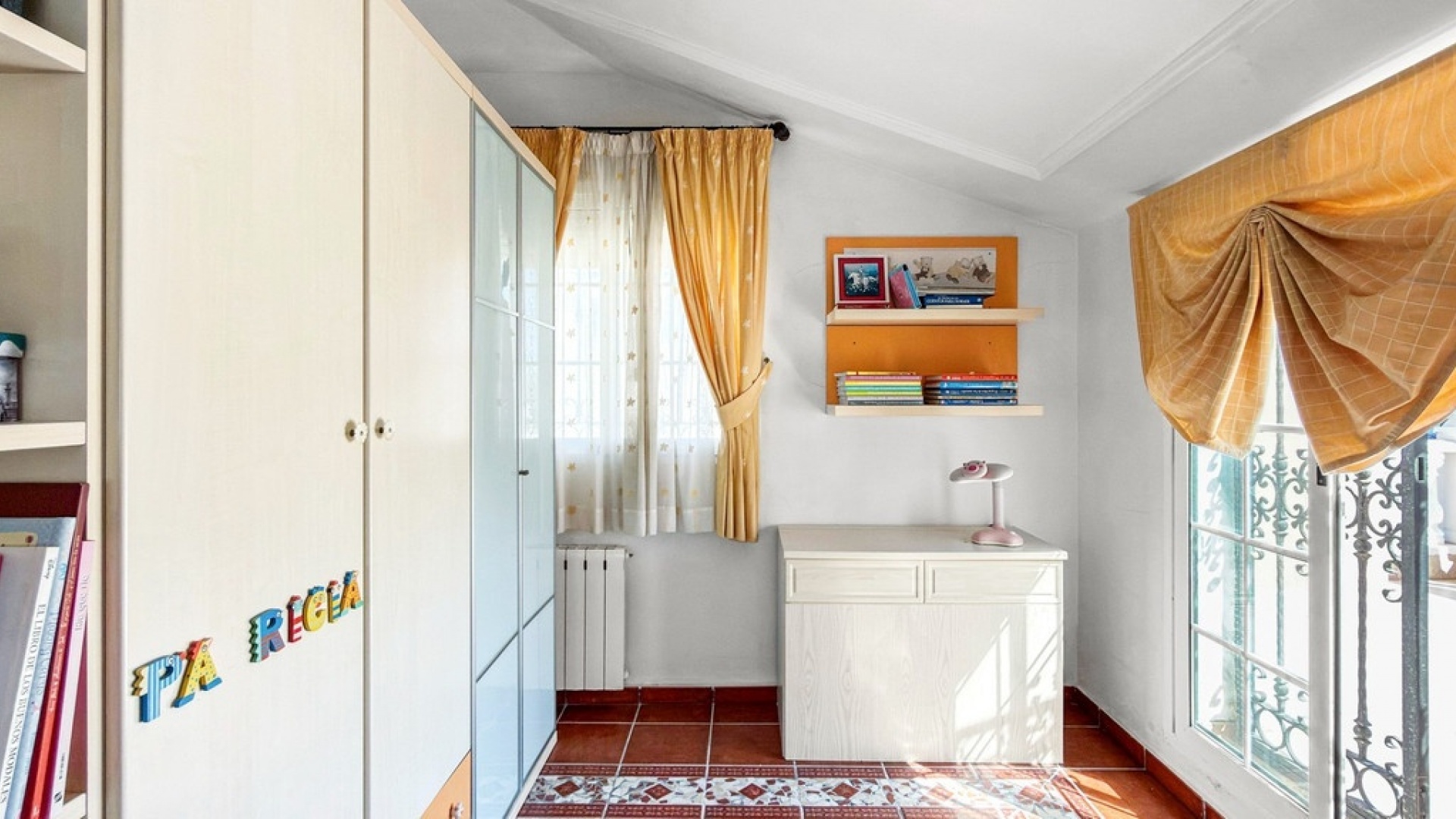 Resale - Villa - Torrevieja - Torrevieja Centro