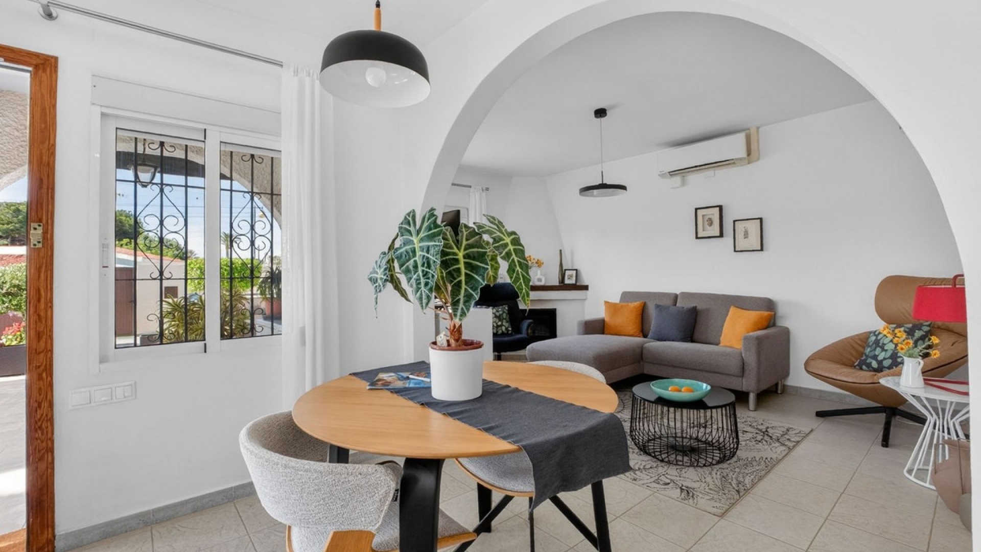 Resale - Villa - Torrevieja - Torrevieja Centro