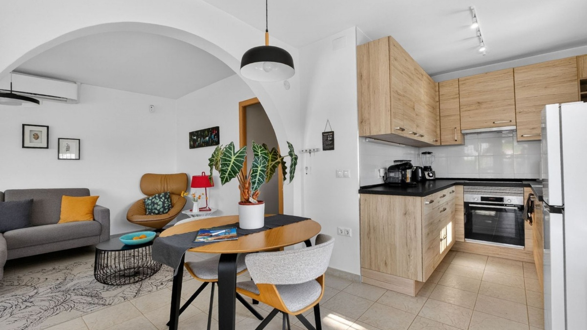 Resale - Villa - Torrevieja - Torrevieja Centro