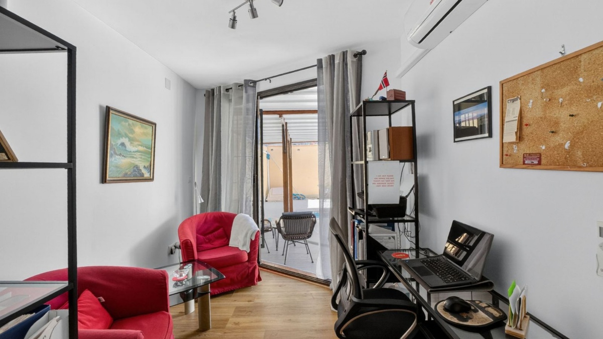Resale - Villa - Torrevieja - Torrevieja Centro