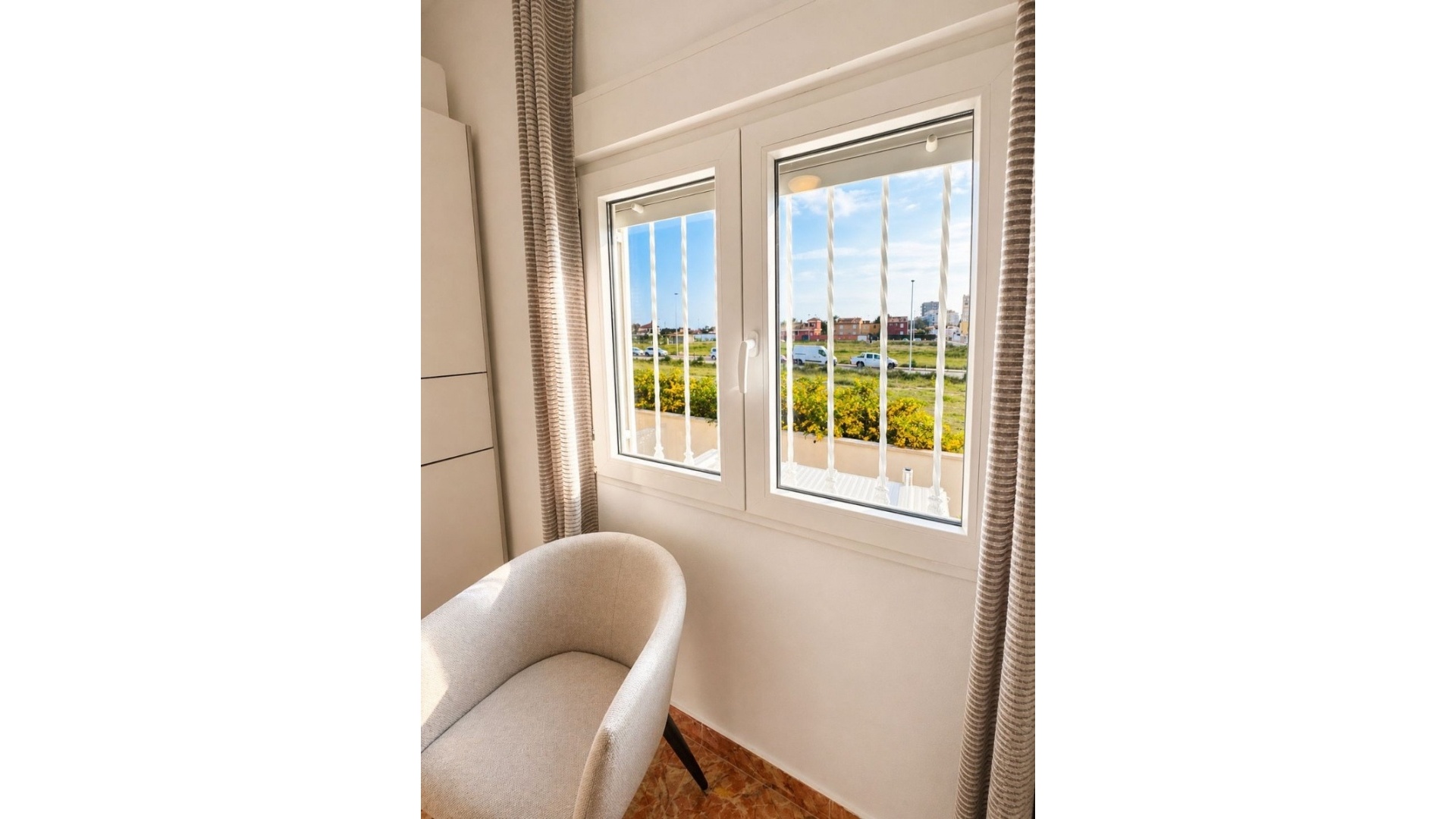 Resale - Villa - Torrevieja - Torrevieja Centro