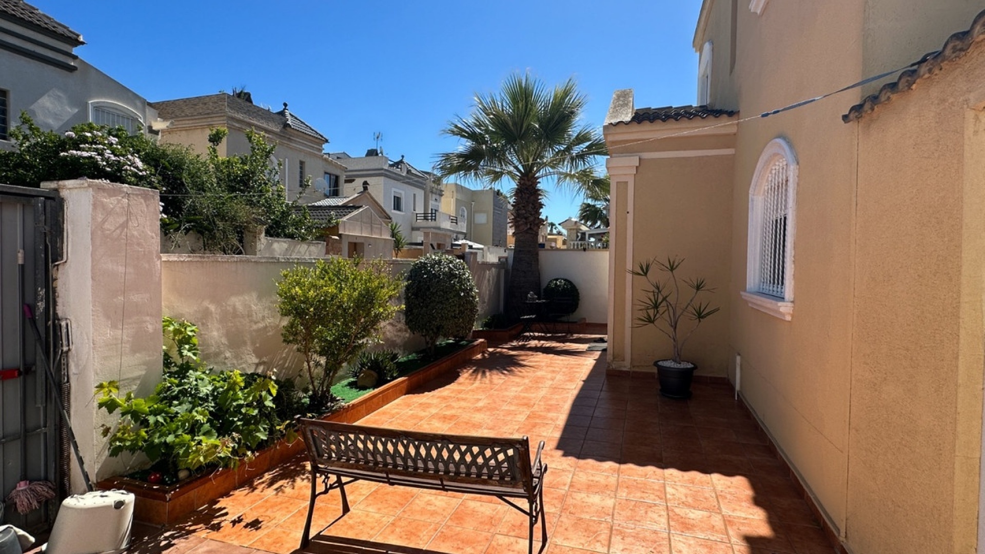 Resale - Villa - Torrevieja - Torrevieja Centro