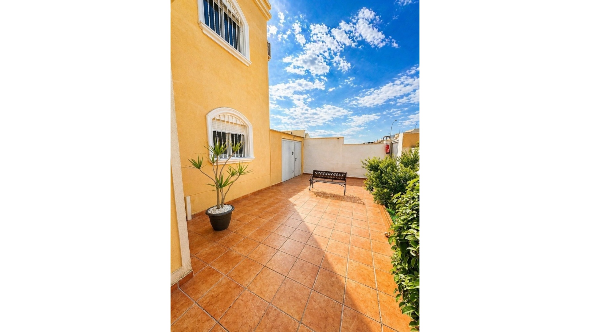 Resale - Villa - Torrevieja - Torrevieja Centro