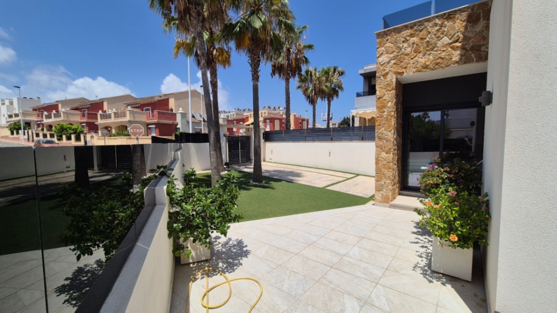 Resale - Villa - Torrevieja - Torrevieja Centro