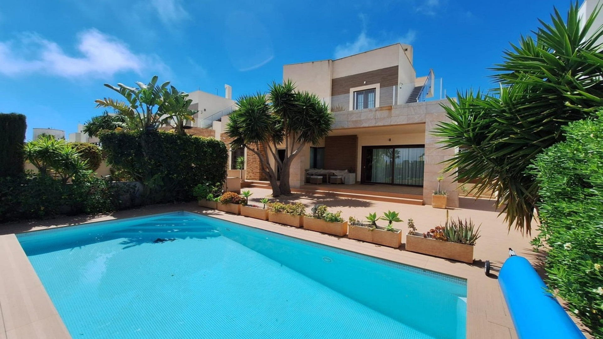 Resale - Villa - Torrevieja - Torrevieja Centro
