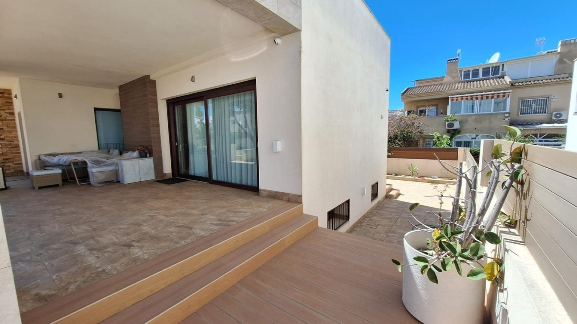 Resale - Villa - Torrevieja - Torrevieja Centro