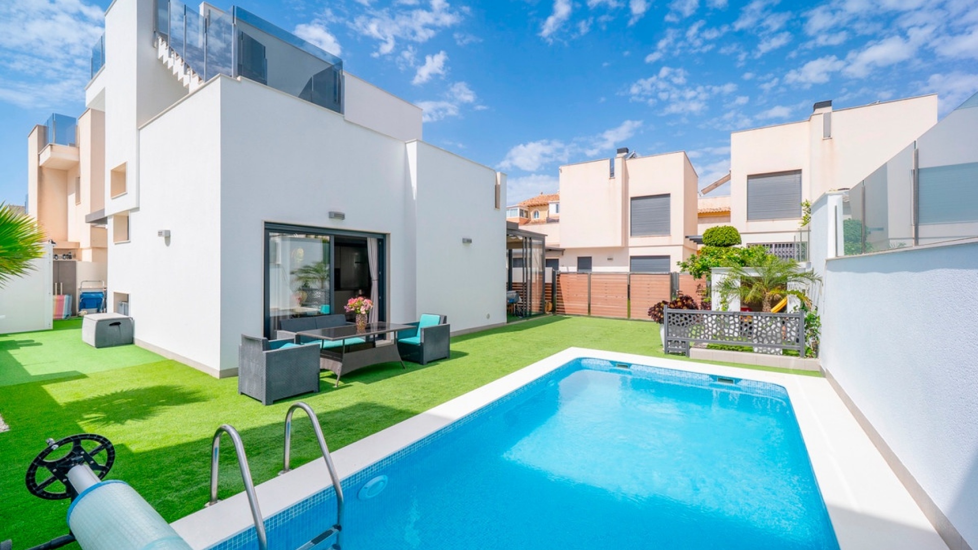 Resale - Villa - Torrevieja - Torrevieja Centro