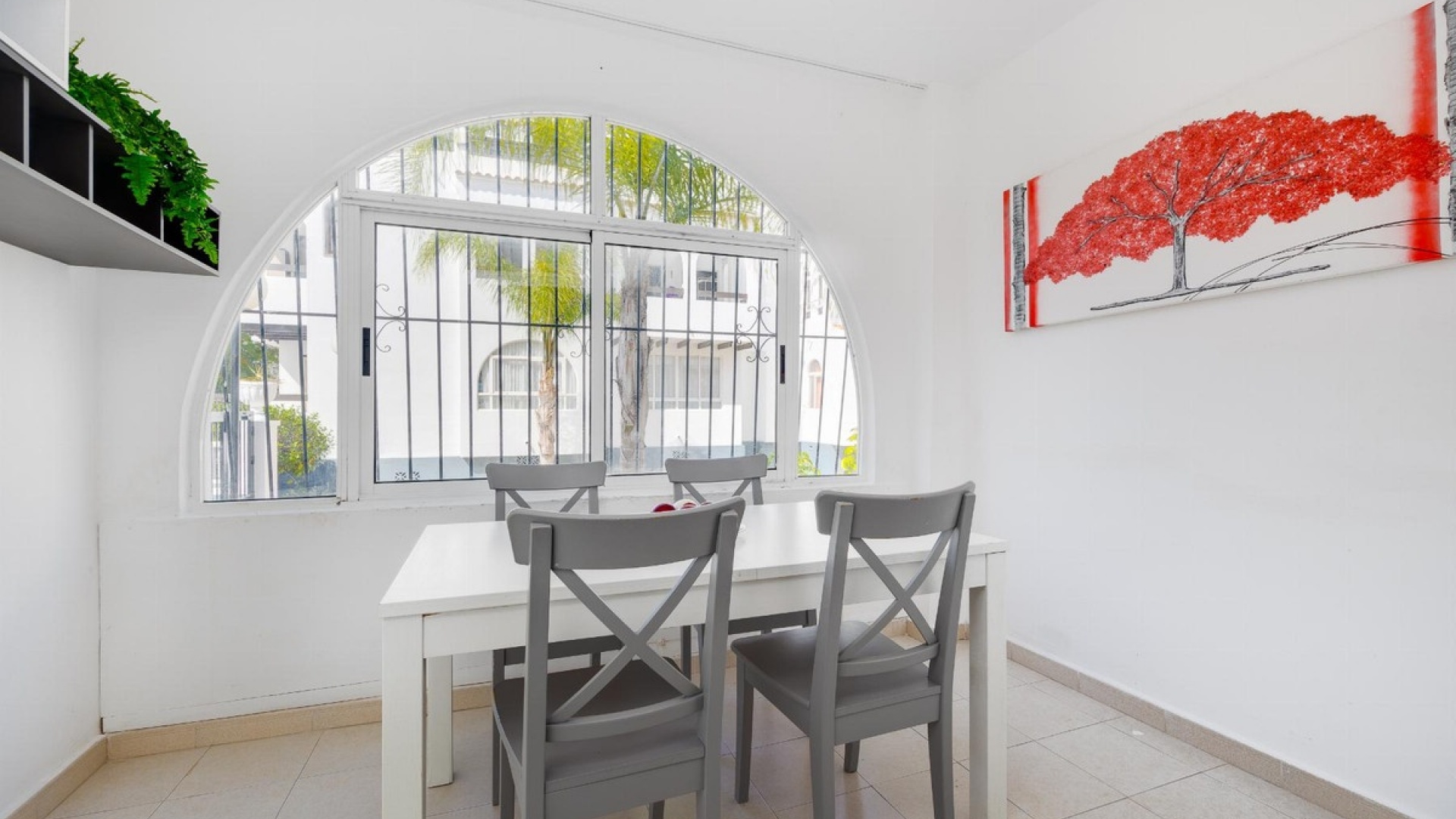 Resale - Villa - Torrevieja - Torrevieja Centro