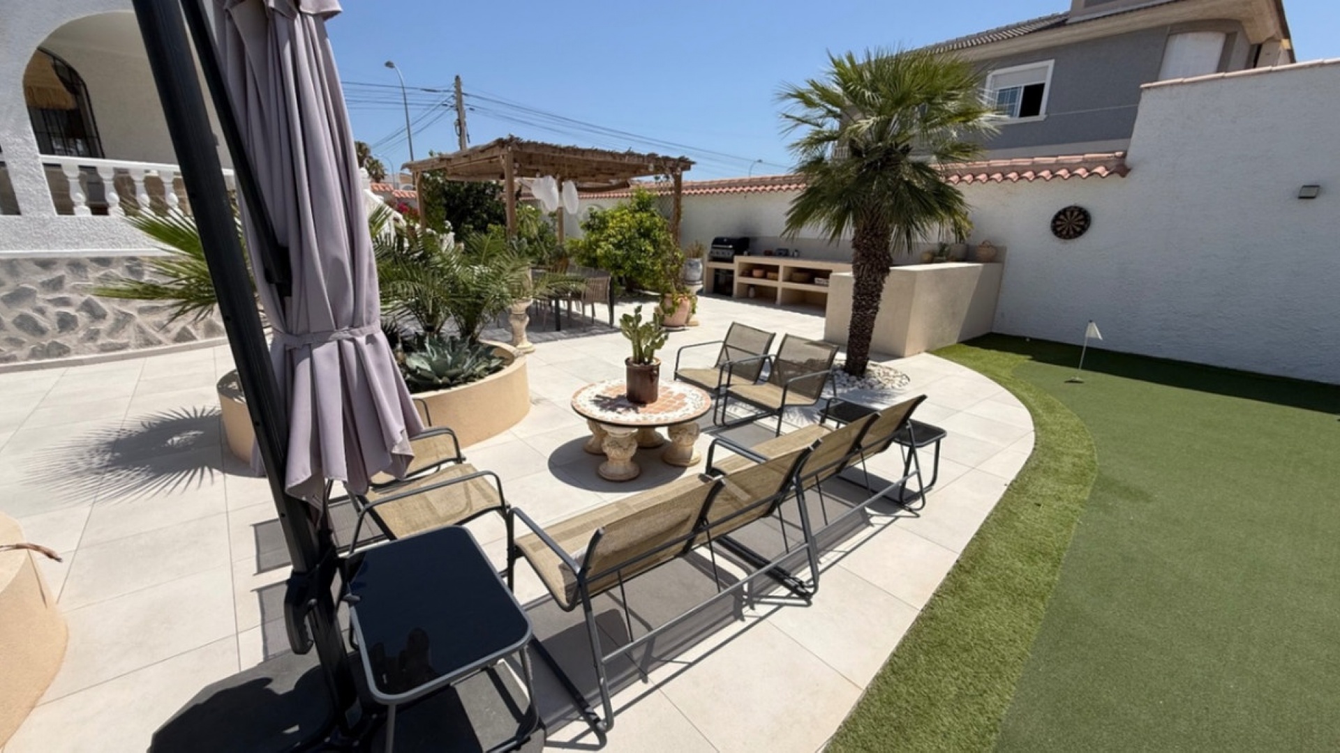 Resale - Villa - Torrevieja - Torrevieja Centro