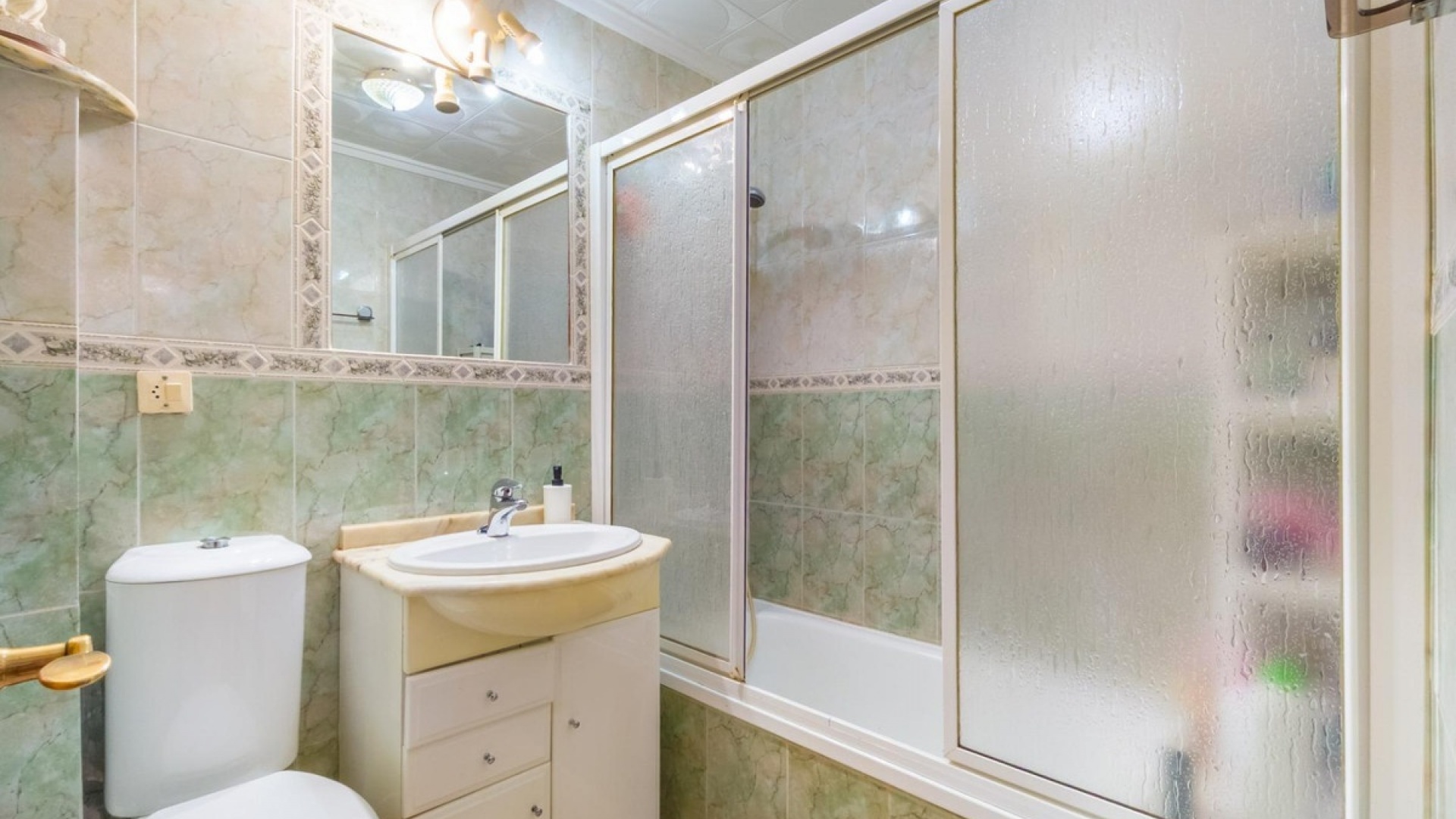 Resale - Villa - Torrevieja - Torrevieja Centro