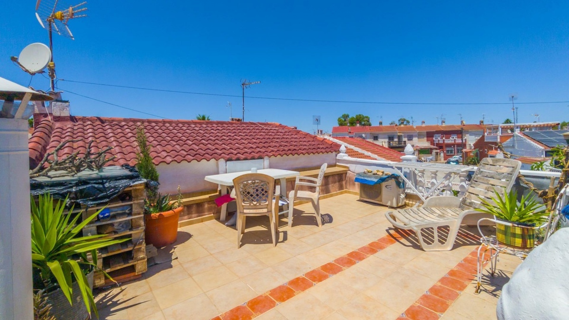 Resale - Villa - Torrevieja - Torrevieja Centro