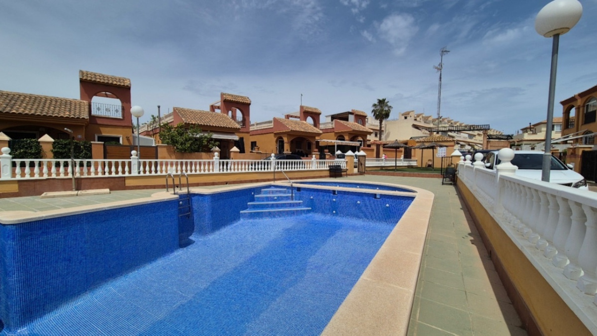 Resale - Villa - Torrevieja - Torrevieja Centro