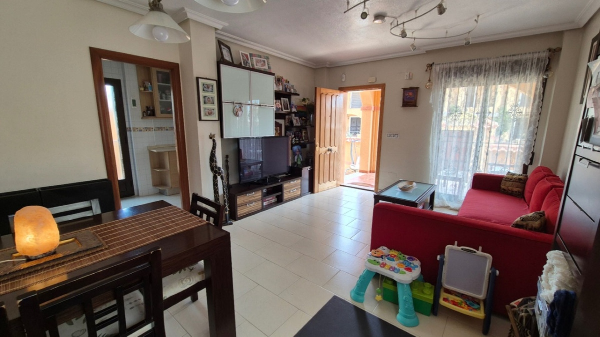 Resale - Villa - Torrevieja - Torrevieja Centro