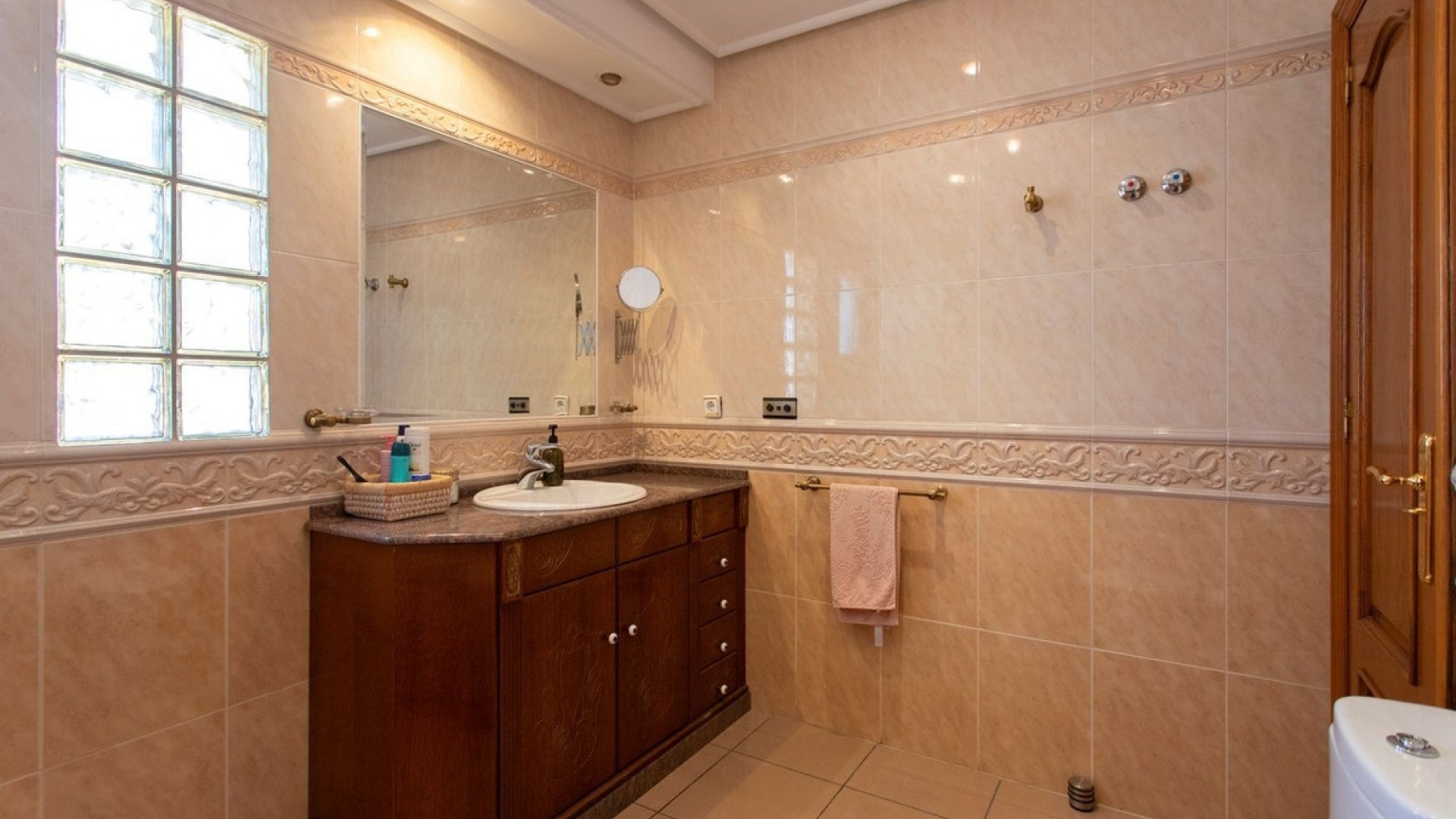 Resale - Villa - Torrevieja - Torrevieja Centro