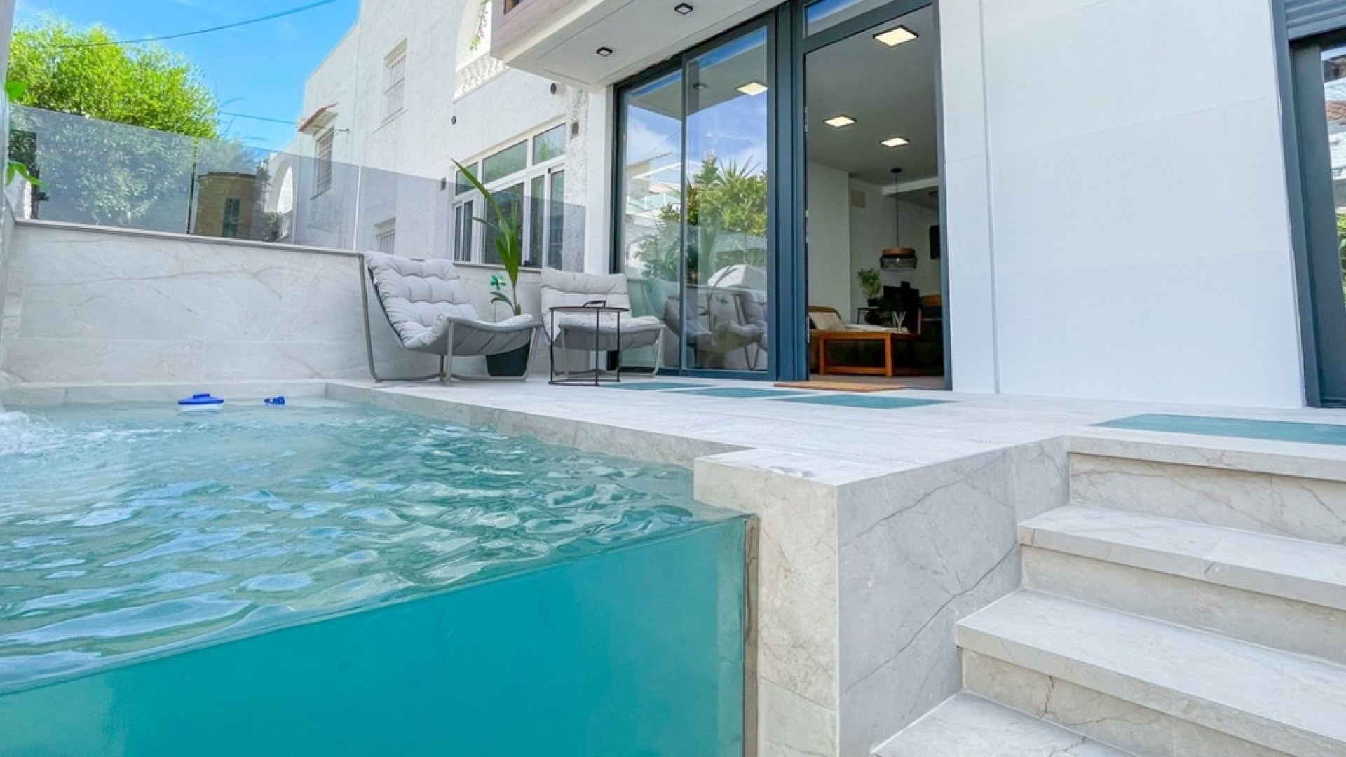 Resale - Villa - Torrevieja - Torrevieja Centro