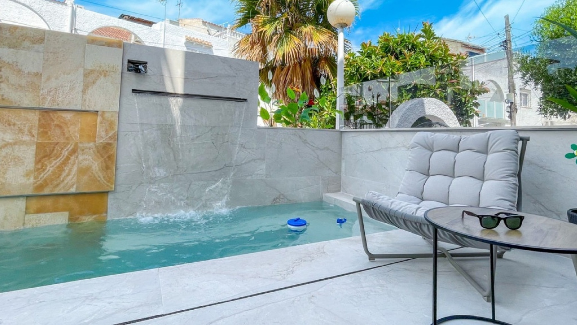 Resale - Villa - Torrevieja - Torrevieja Centro