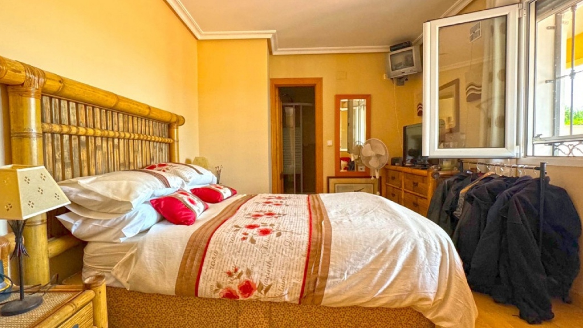 Resale - Villa - Torrevieja - Torrevieja Centro