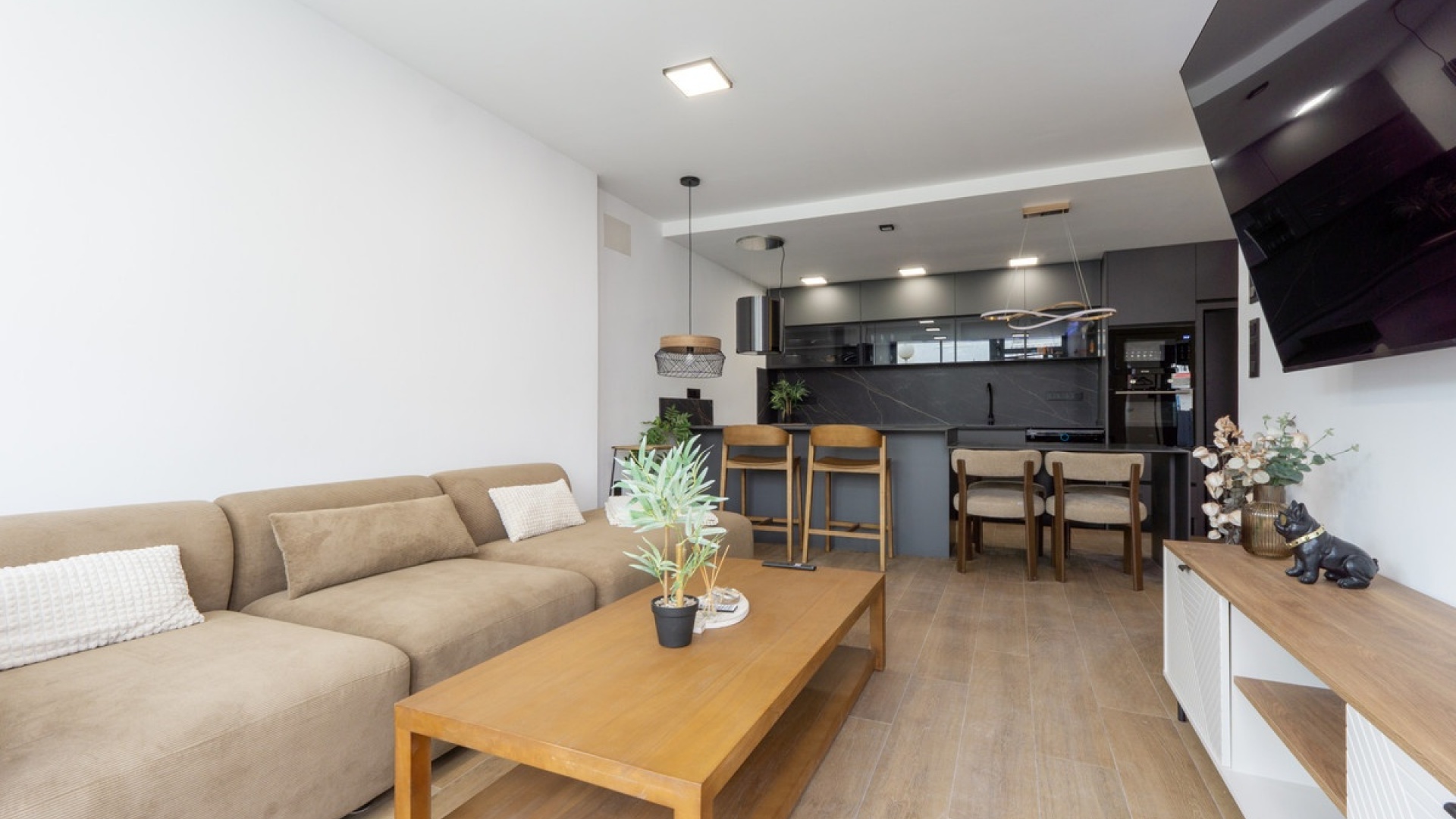 Resale - Villa - Torrevieja - Torrevieja Centro