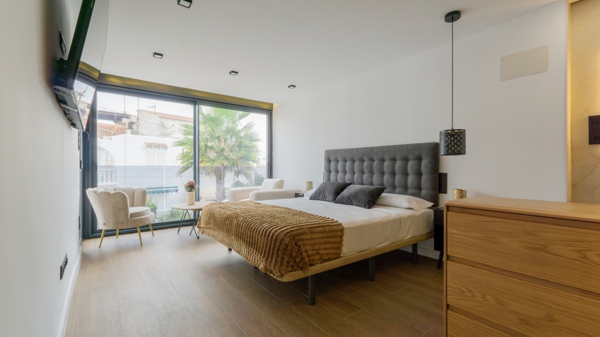 Resale - Villa - Torrevieja - Torrevieja Centro