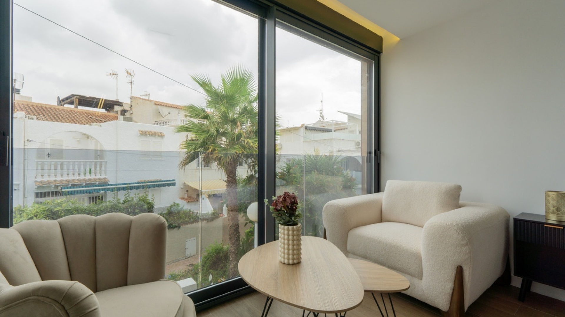 Resale - Villa - Torrevieja - Torrevieja Centro