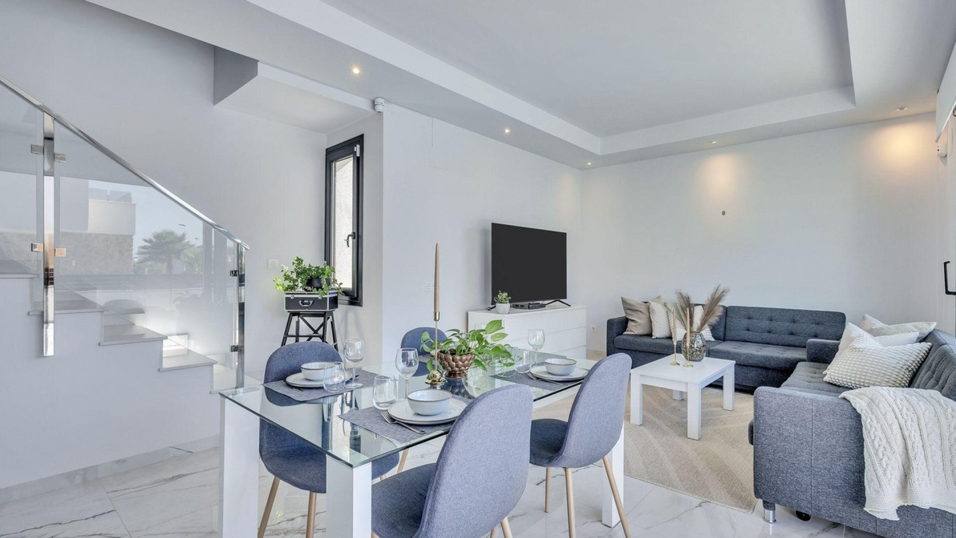 Resale - Villa - Torrevieja - Torrevieja Centro