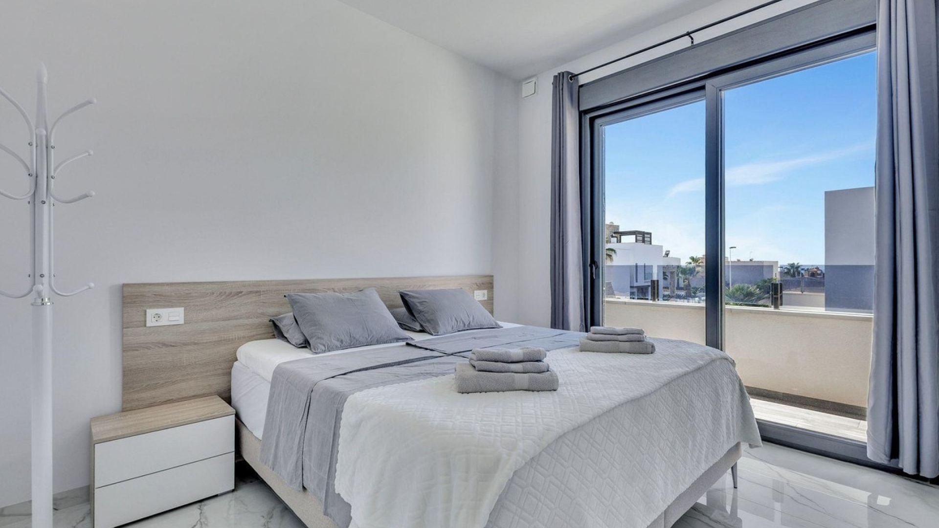 Resale - Villa - Torrevieja - Torrevieja Centro