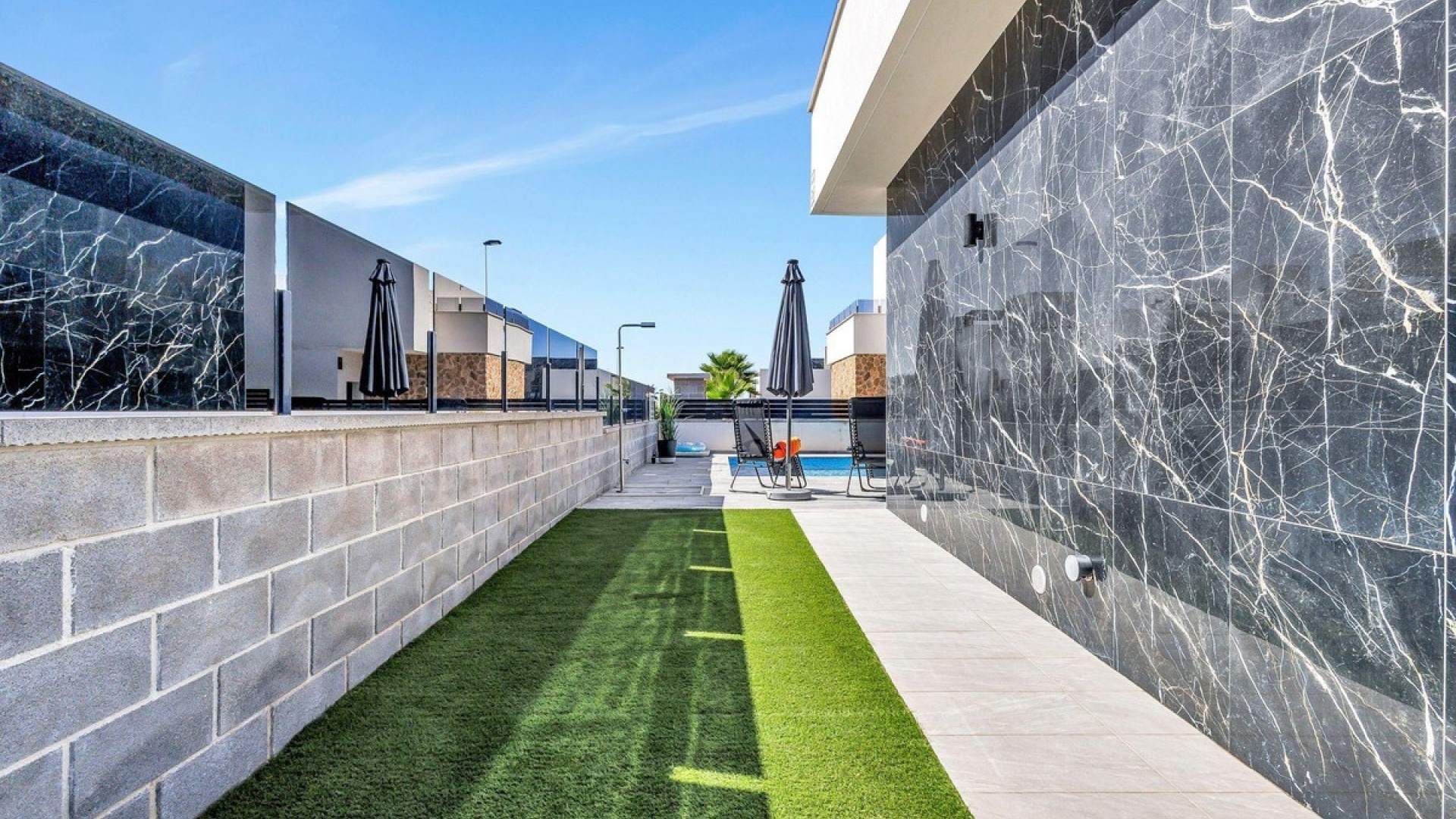 Resale - Villa - Torrevieja - Torrevieja Centro