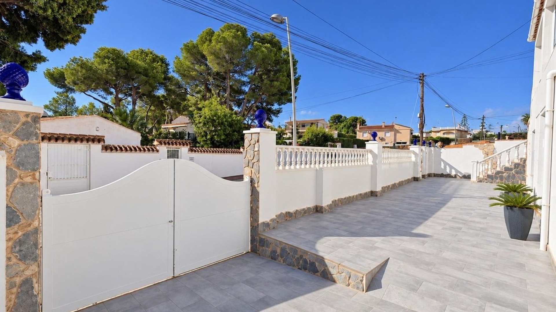 Resale - Villa - Torrevieja - Torrevieja Centro