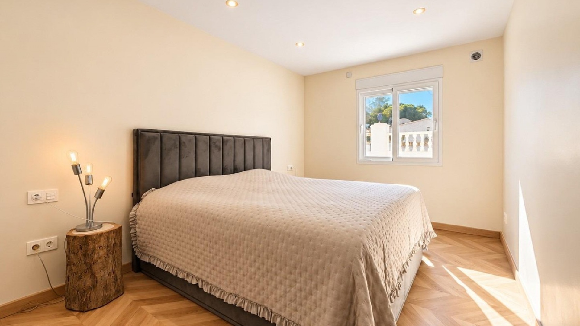 Resale - Villa - Torrevieja - Torrevieja Centro