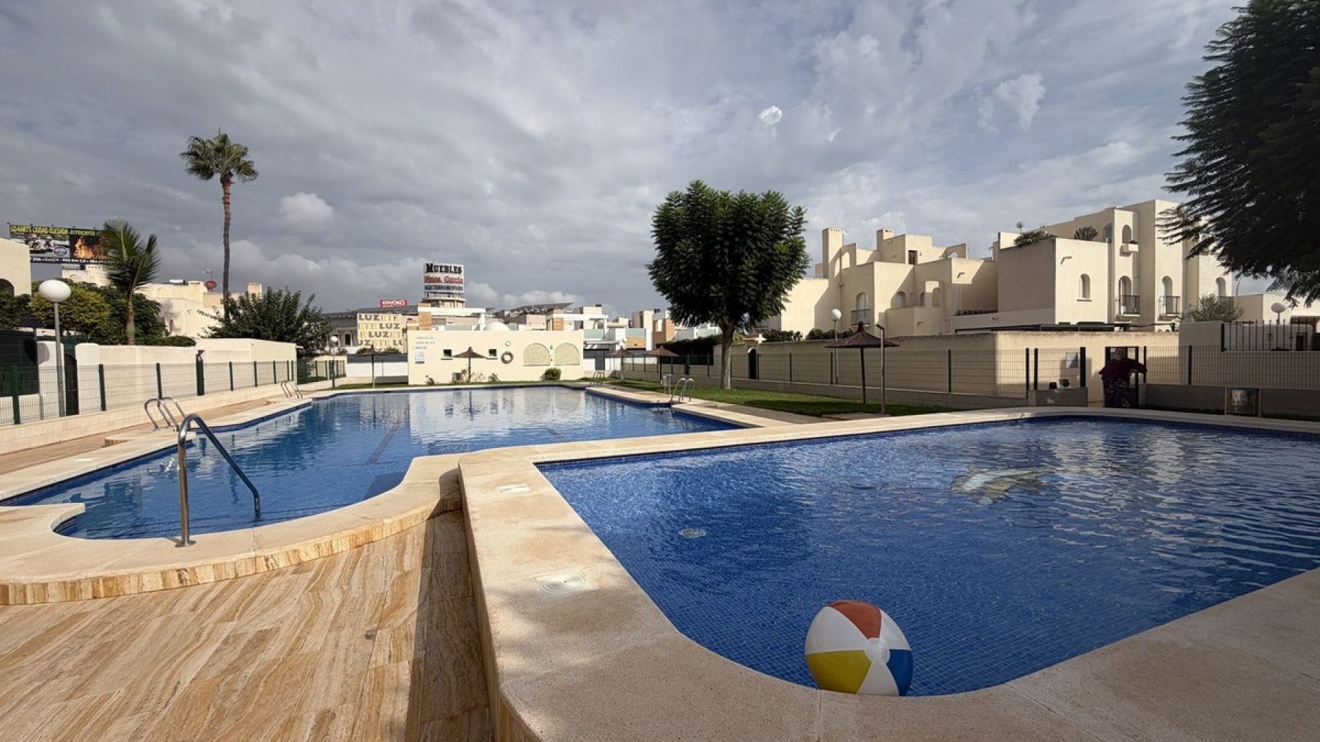 Resale - Villa - Torrevieja - Torrevieja Centro