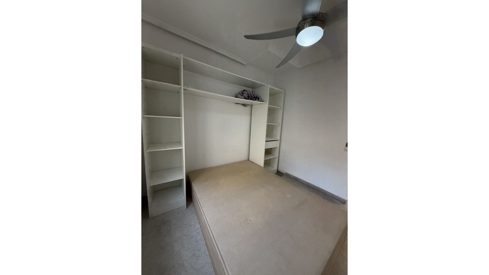 Resale - Villa - Torrevieja - Torrevieja Centro