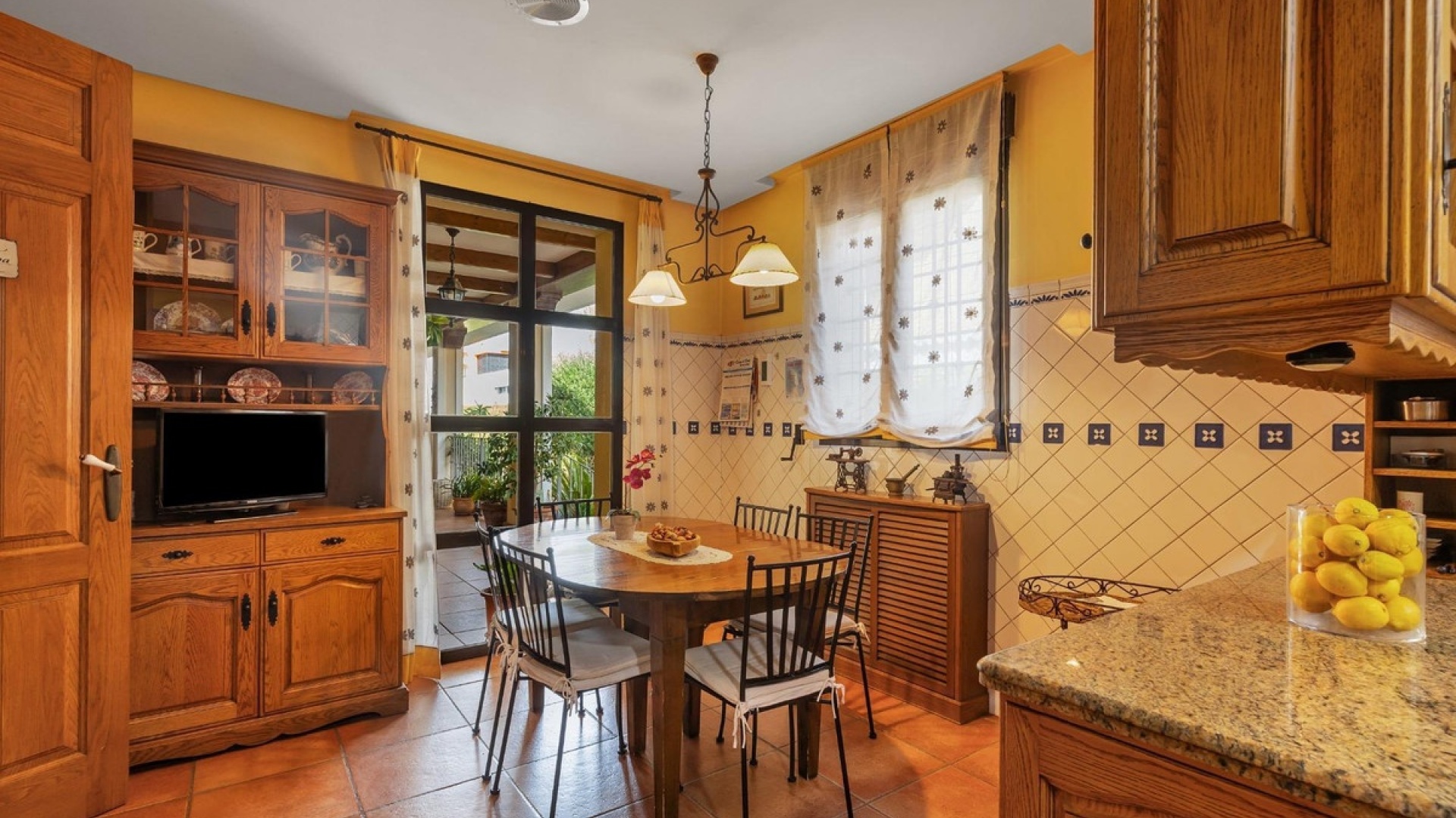 Resale - Villa - Torrevieja - Torrevieja Centro