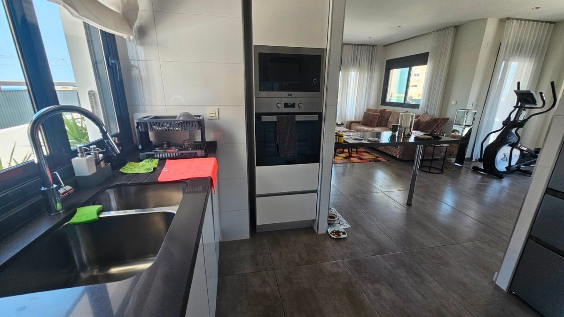 Resale - Villa - Torrevieja - Torrevieja Centro