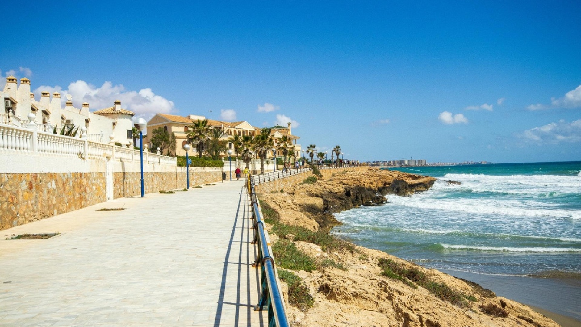 Resale - Villa - Torrevieja - Torrevieja Centro