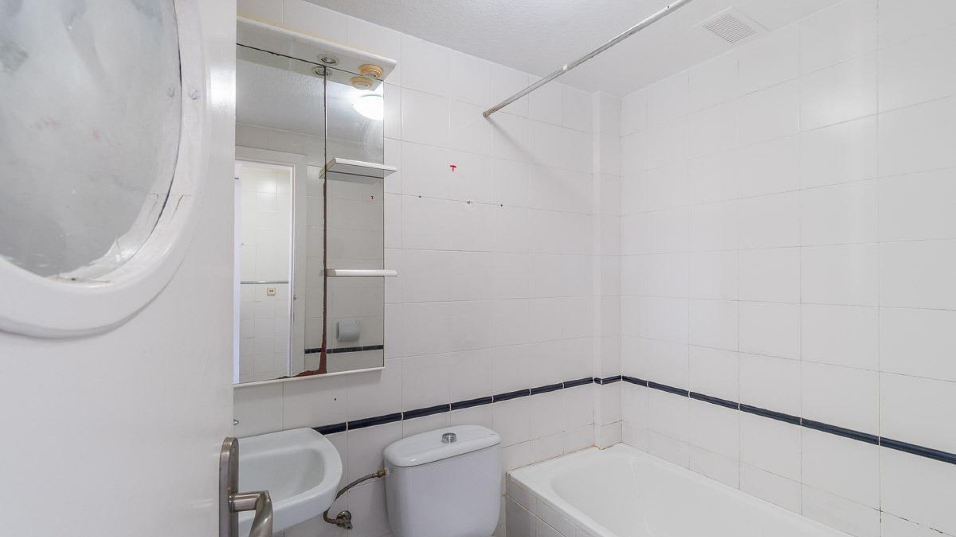 Resale - Villa - Torrevieja