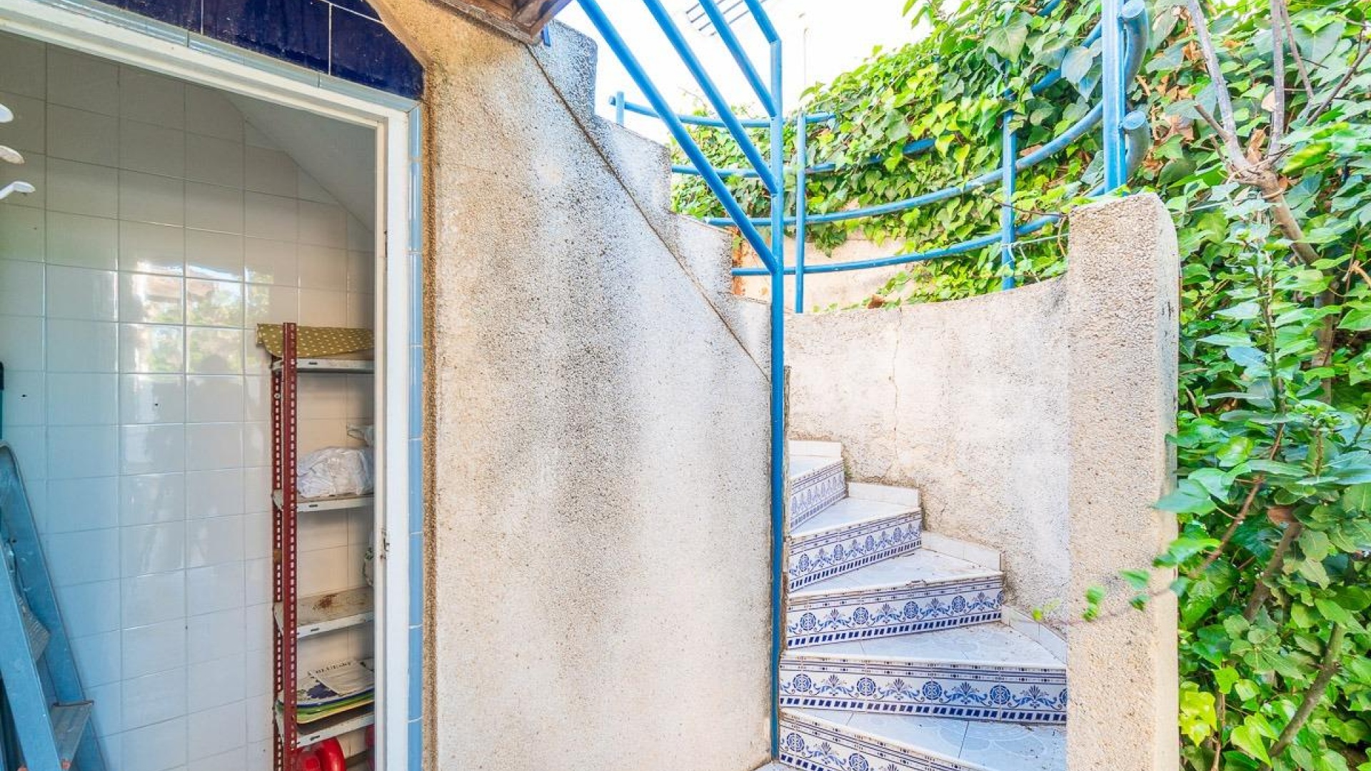 Resale - Villa - Torrevieja