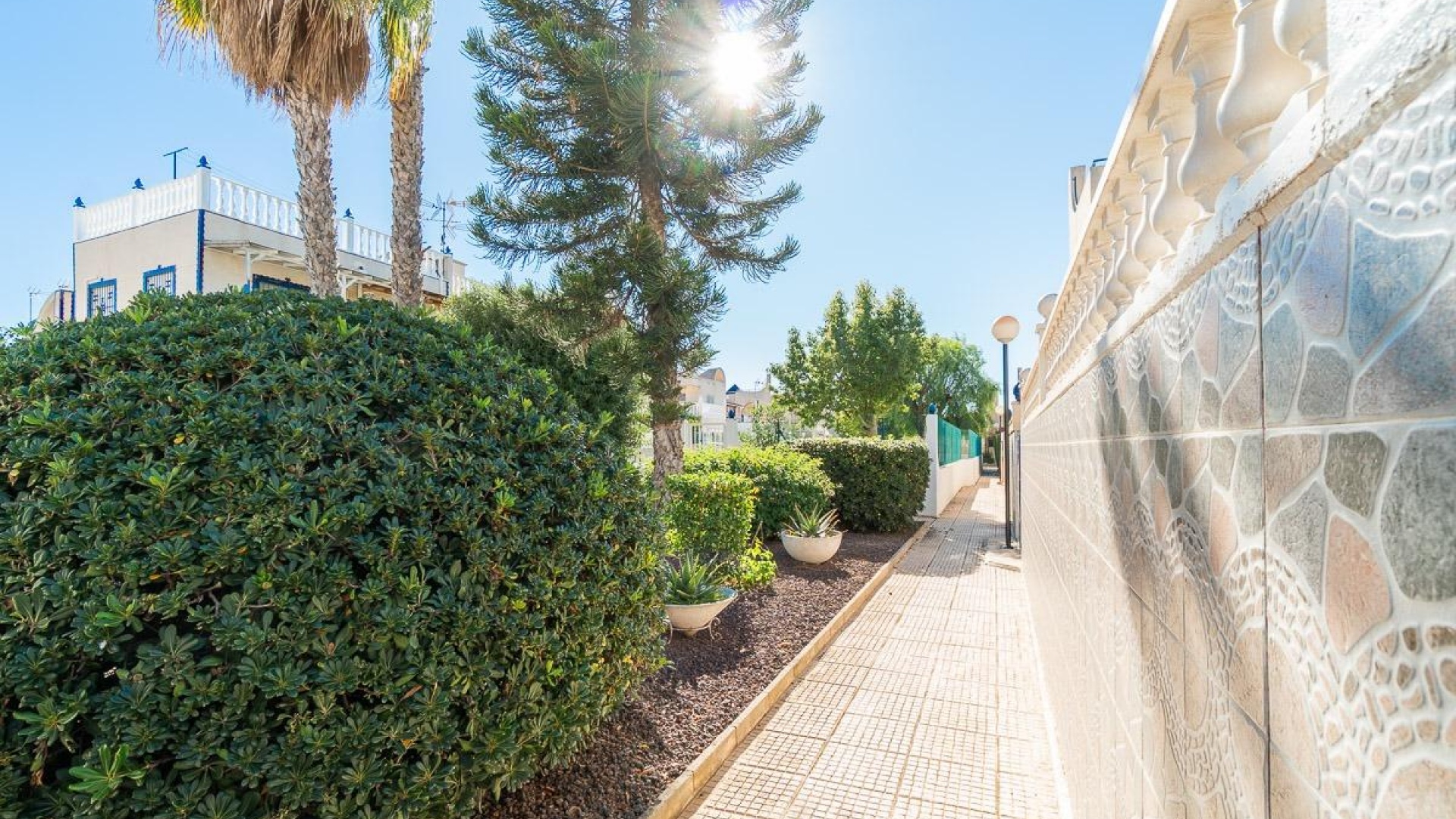 Resale - Villa - Torrevieja