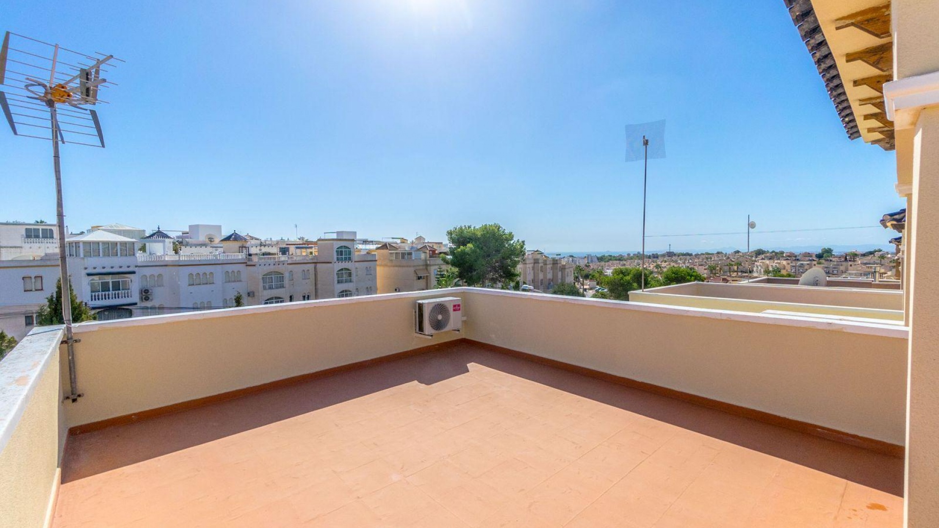 Resale - Villa - Villamartin - blue hills