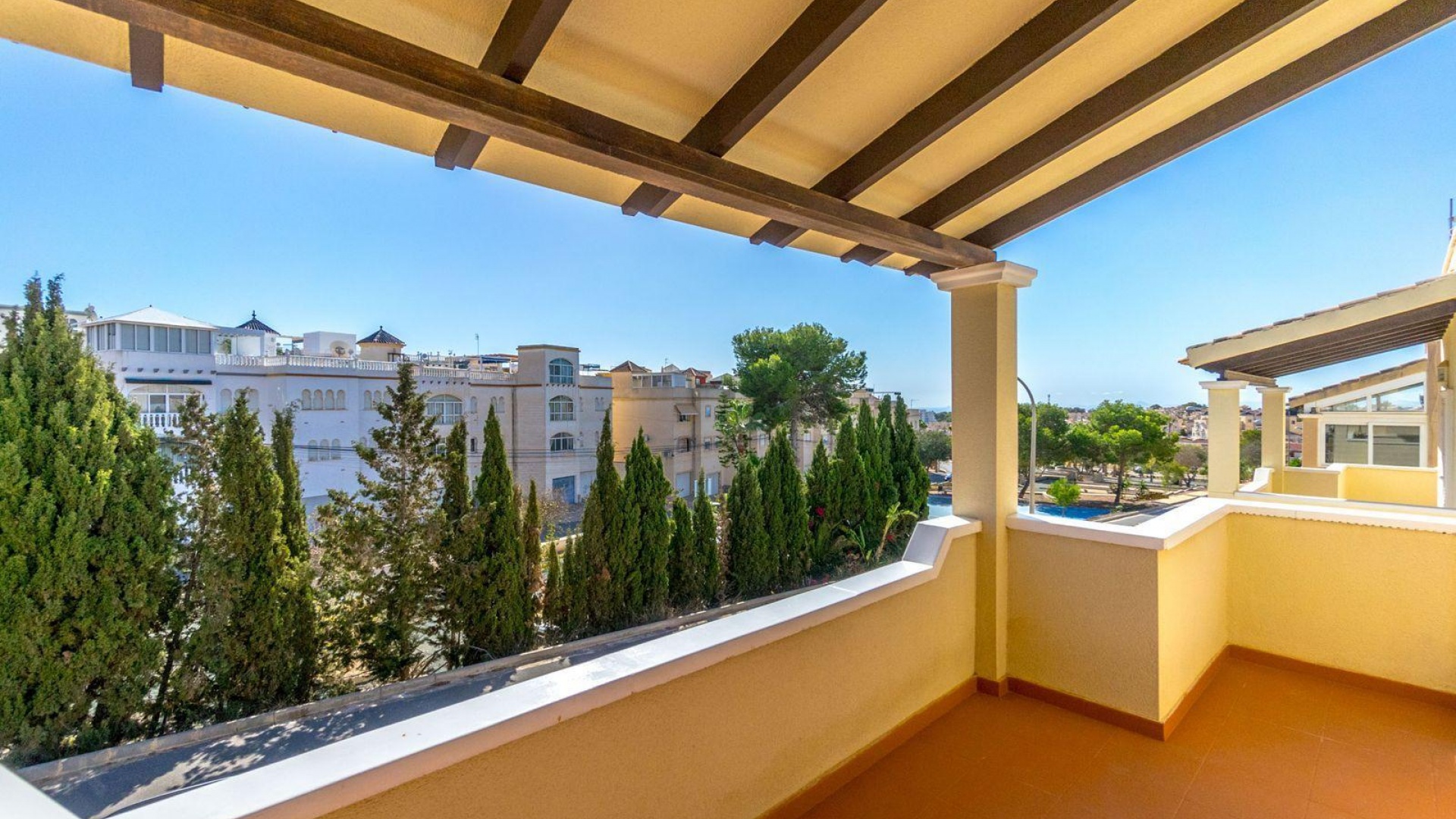 Resale - Villa - Villamartin - blue hills