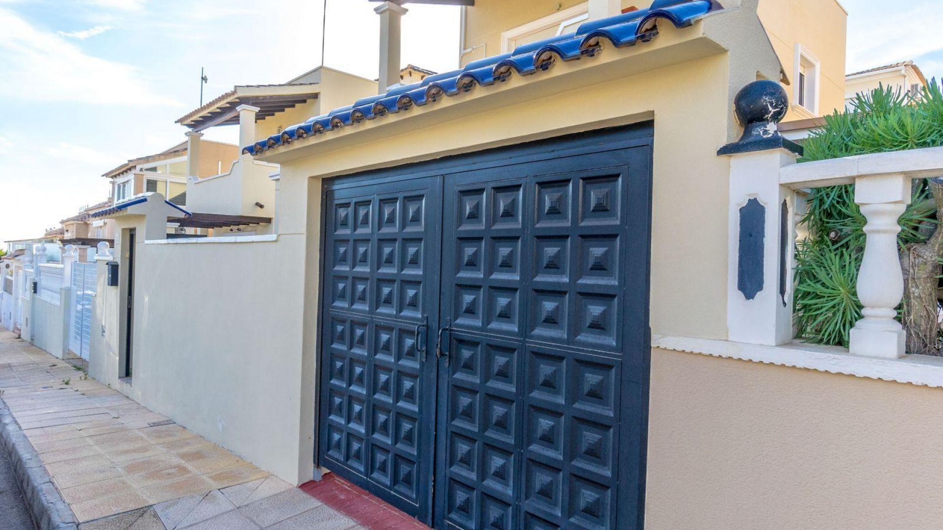 Resale - Villa - Villamartin - blue hills