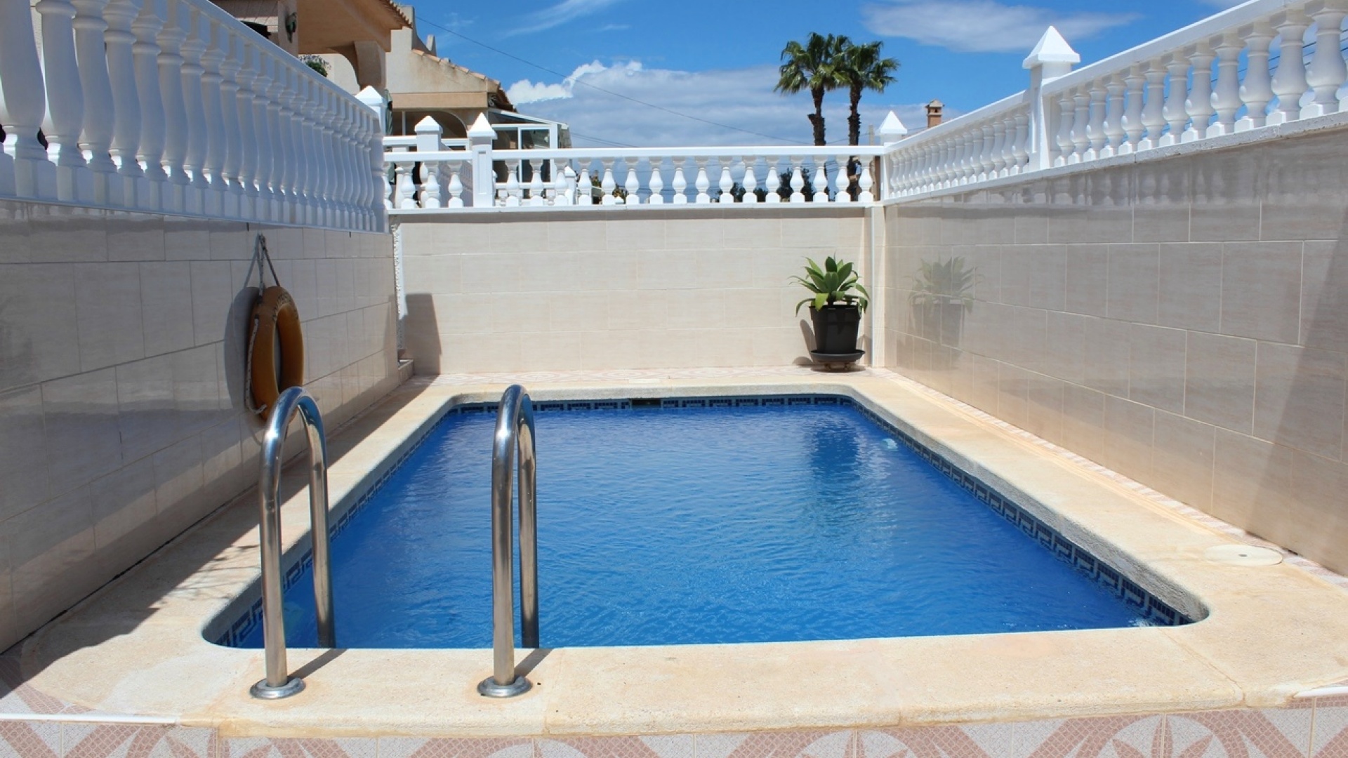 Resale - Villa - Villamartin - blue lagoon