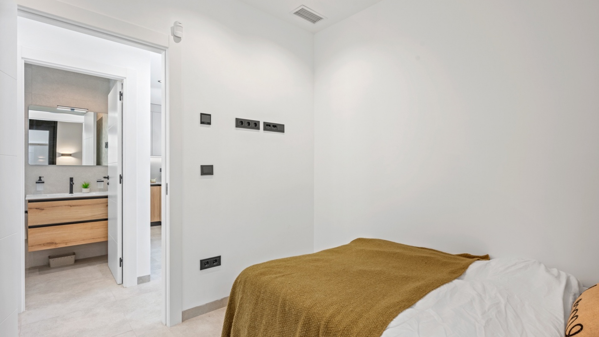 Resale - Villa - Villamartin - blue lagoon