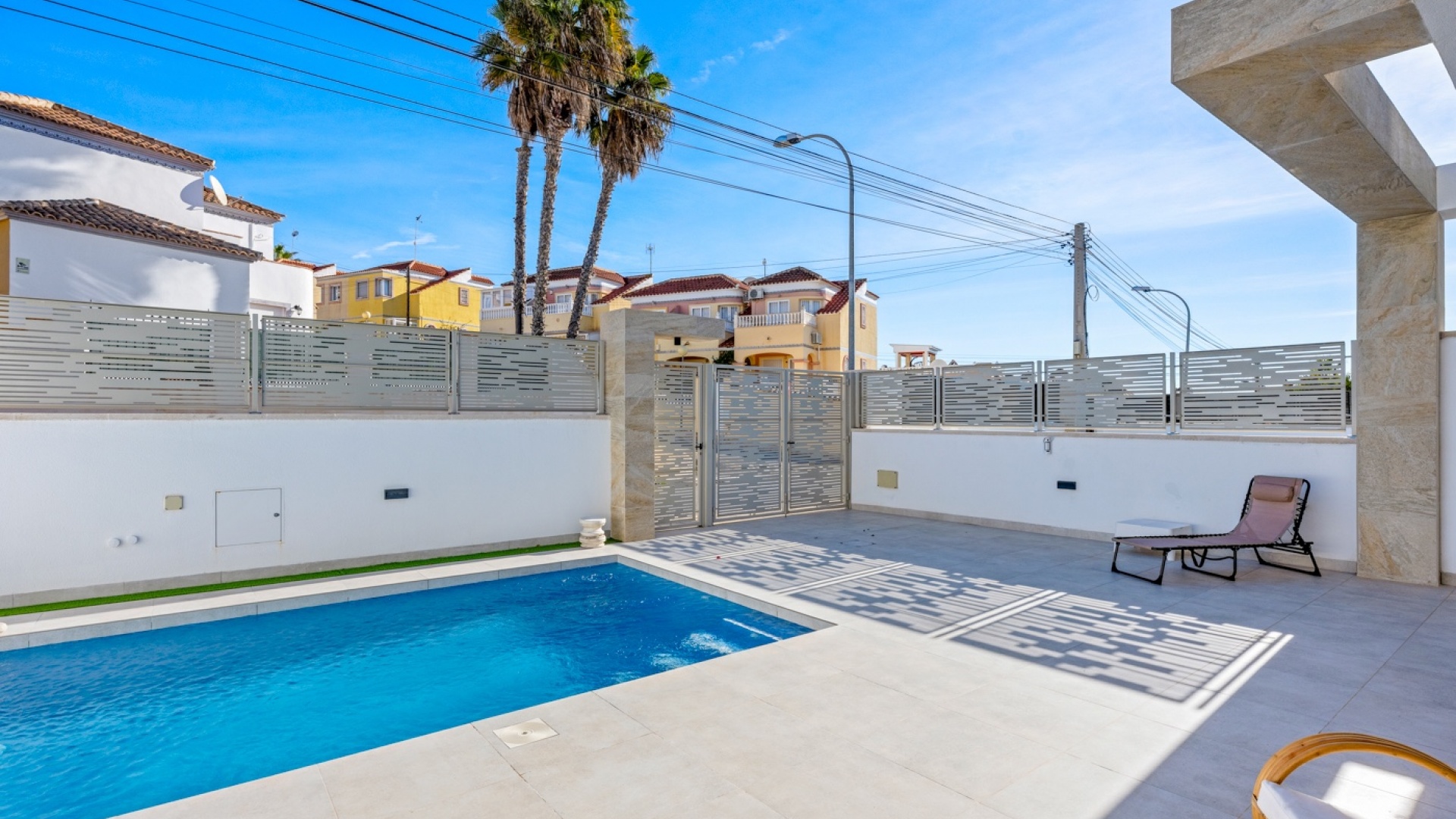 Resale - Villa - Villamartin - blue lagoon