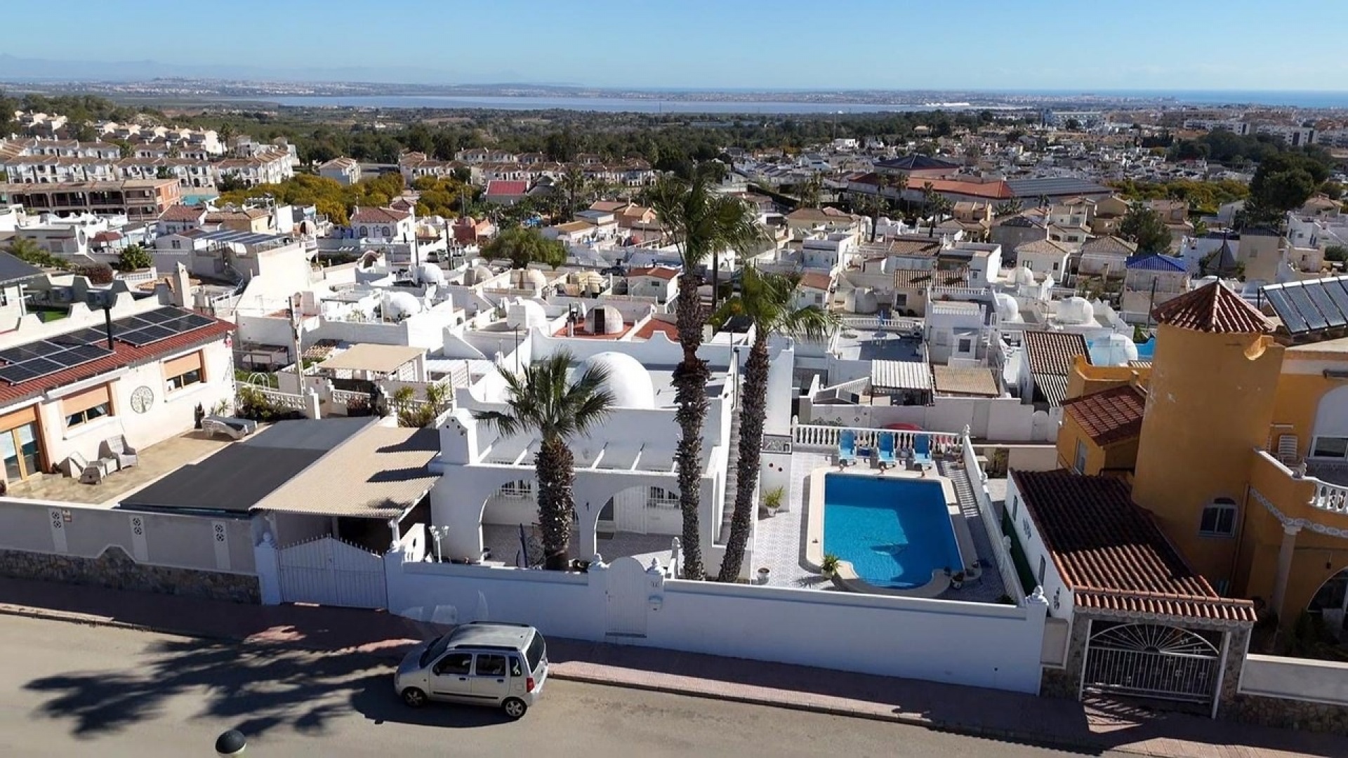 Resale - Villa - Villamartin - blue lagoon