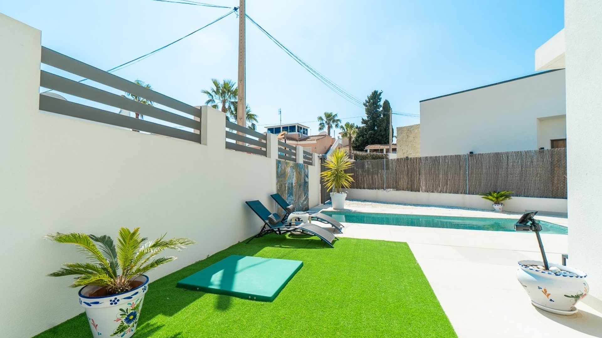 Resale - Villa - Villamartin - blue lagoon