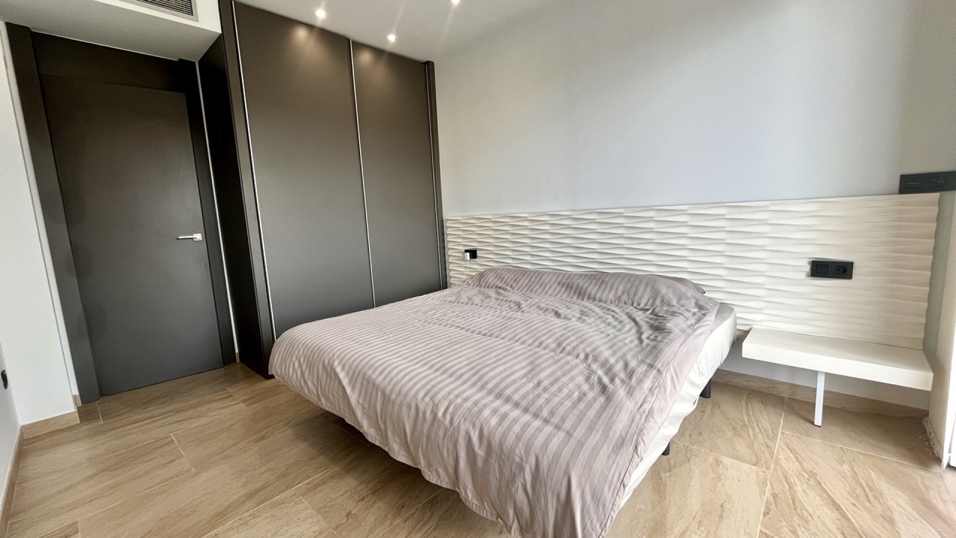 Resale - Villa - Villamartin - El Galan