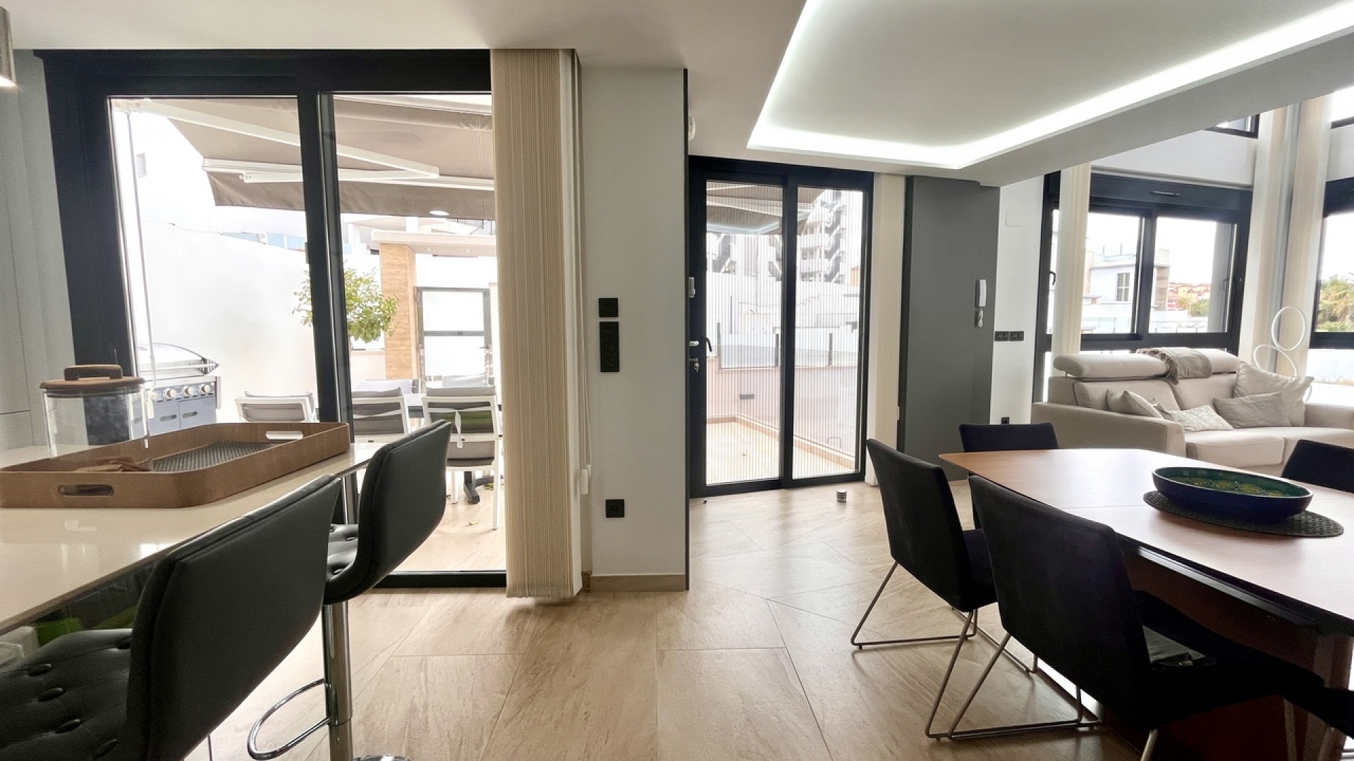 Resale - Villa - Villamartin - El Galan